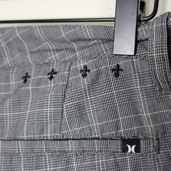 Hurley‎ Flat Front Plaid Shorts Size 30 - Picture 6 of 11